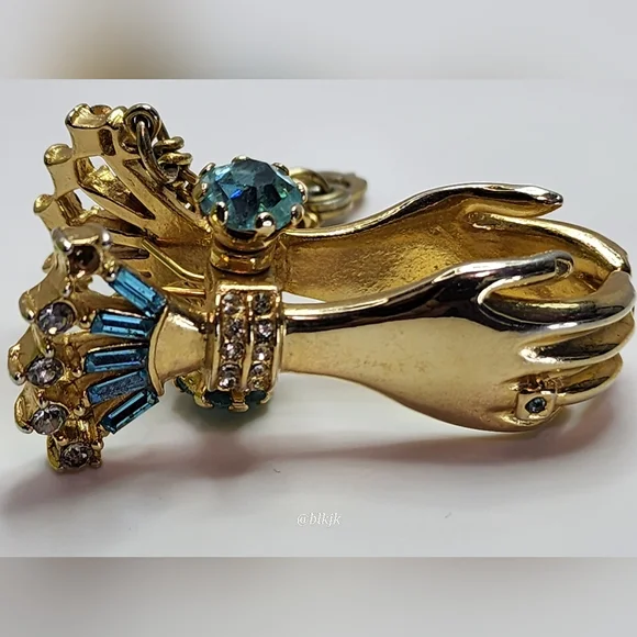 Vintage 1950 Bylle Co Clasped Hands Glove Holder Clip *Gold/Blue* EUC - Picture 3 of 17